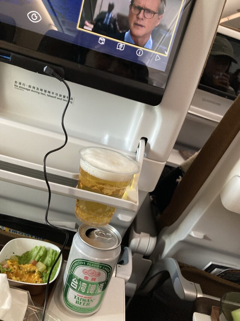 スターラックス航空の機内食のビール